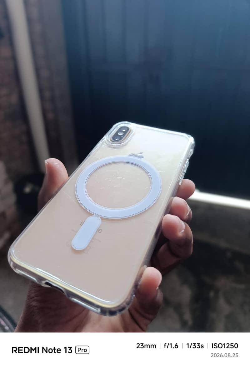 Apple iPhone XS 1