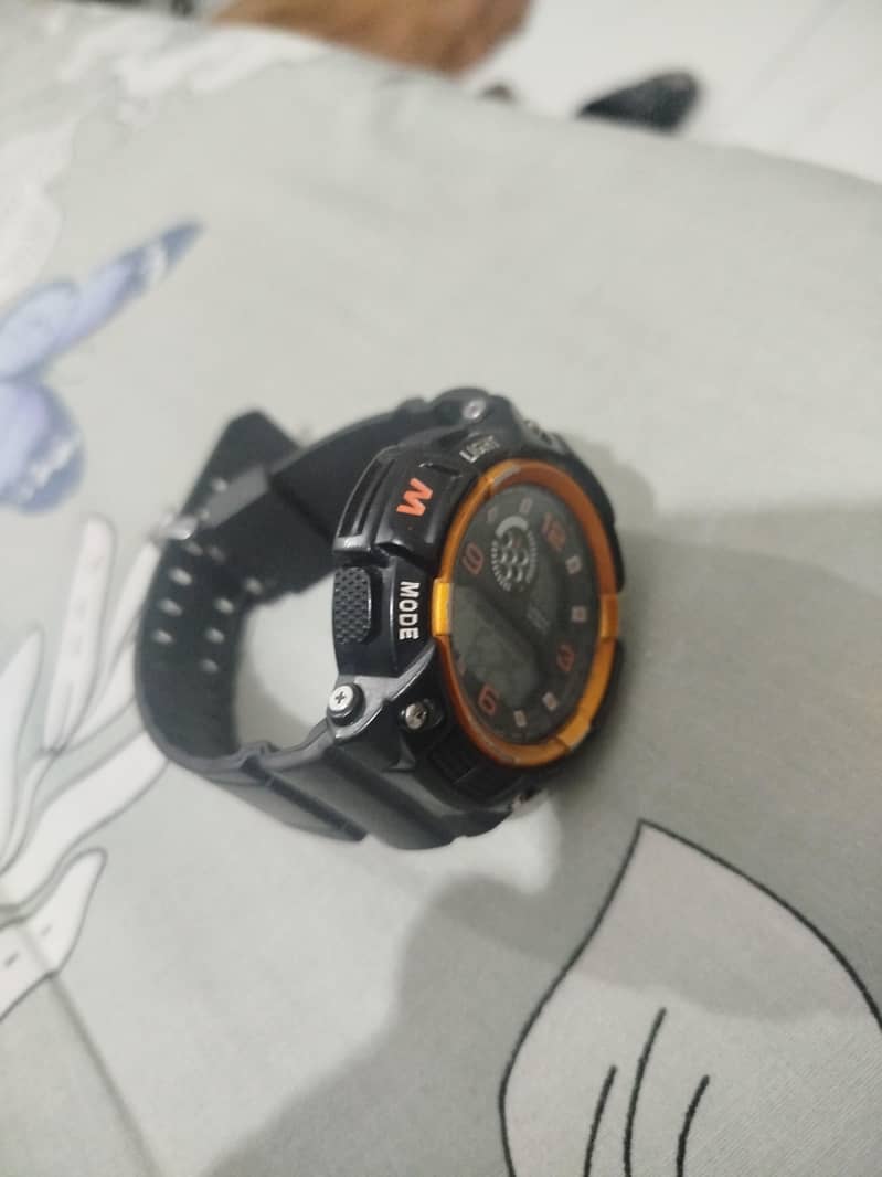 laska digital watch 0