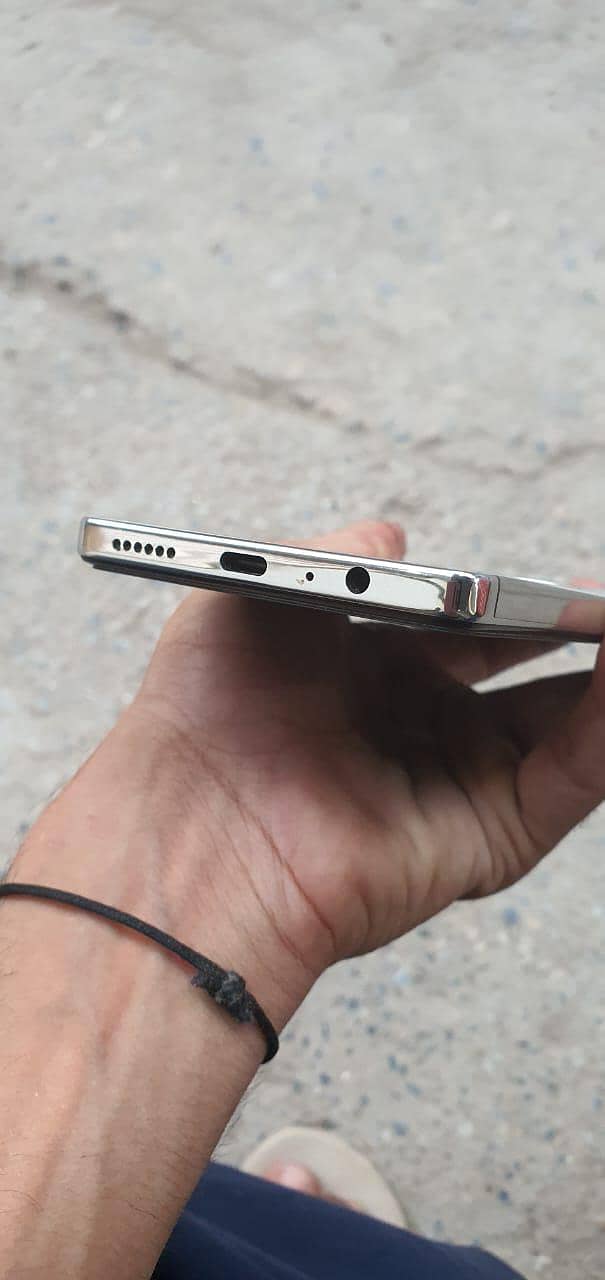 Tecno CAMON 30 1