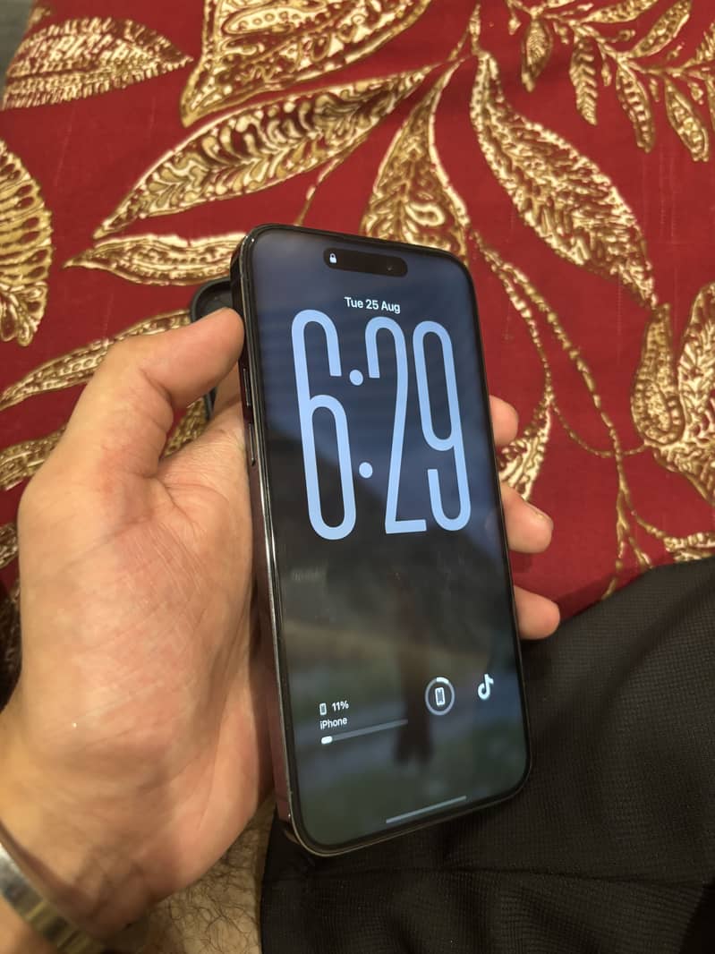 Apple iPhone 14 Pro Max 0