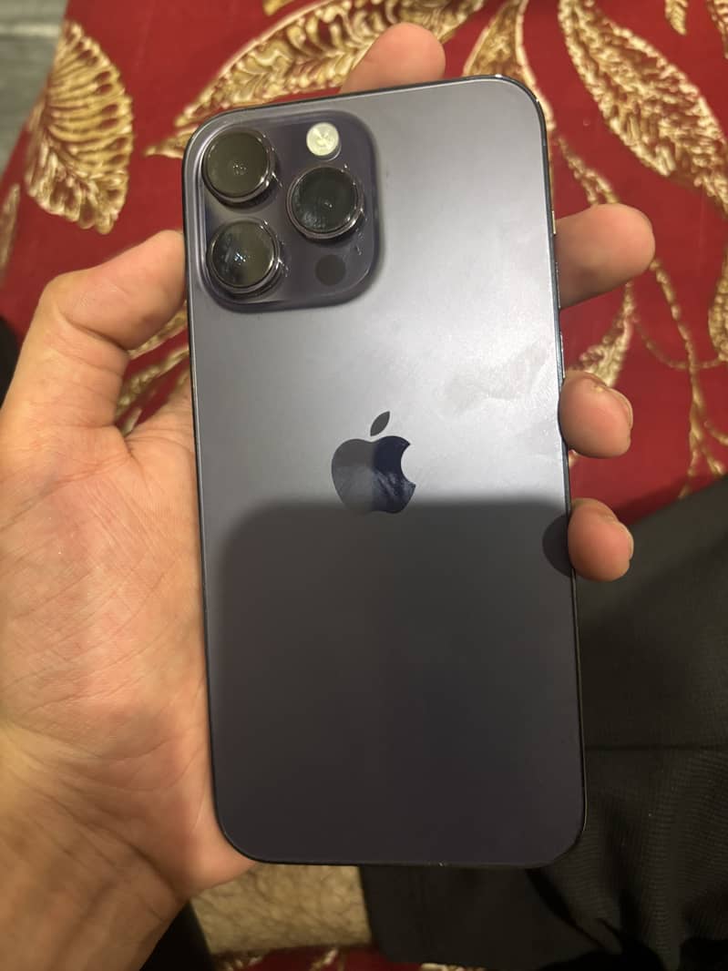 Apple iPhone 14 Pro Max 1