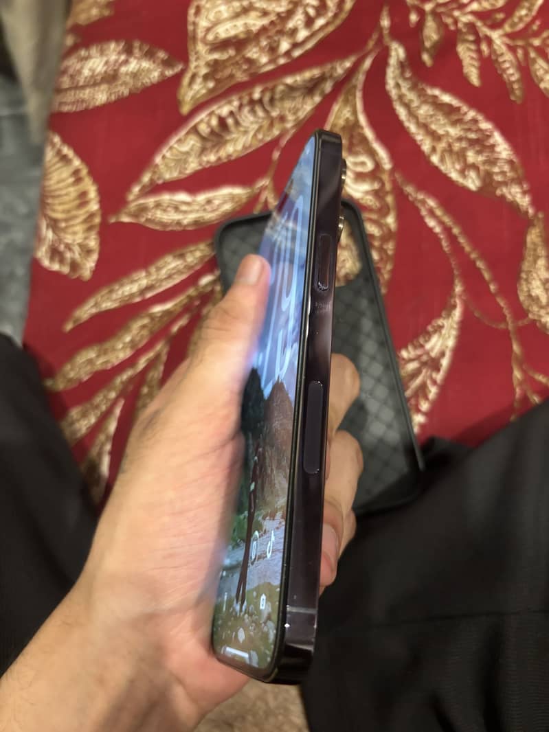 Apple iPhone 14 Pro Max 2
