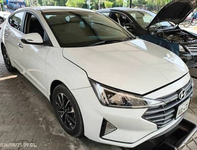 Hyundai Elantra 2024