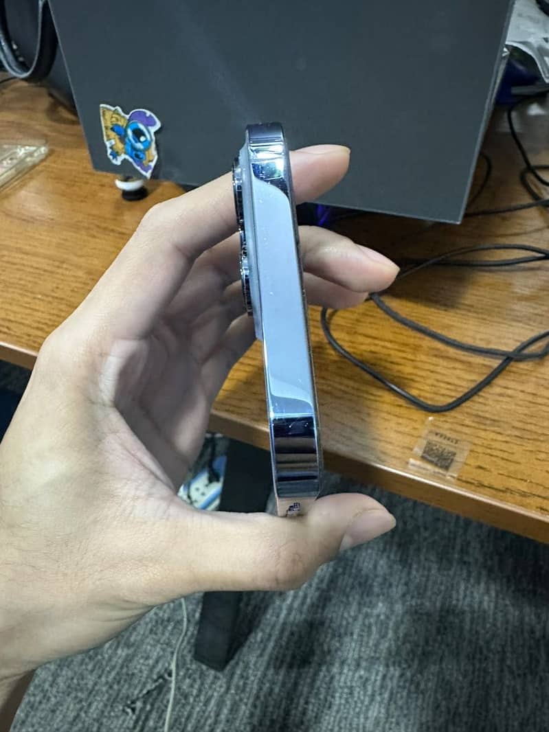 Apple iPhone 13 Pro Max 4