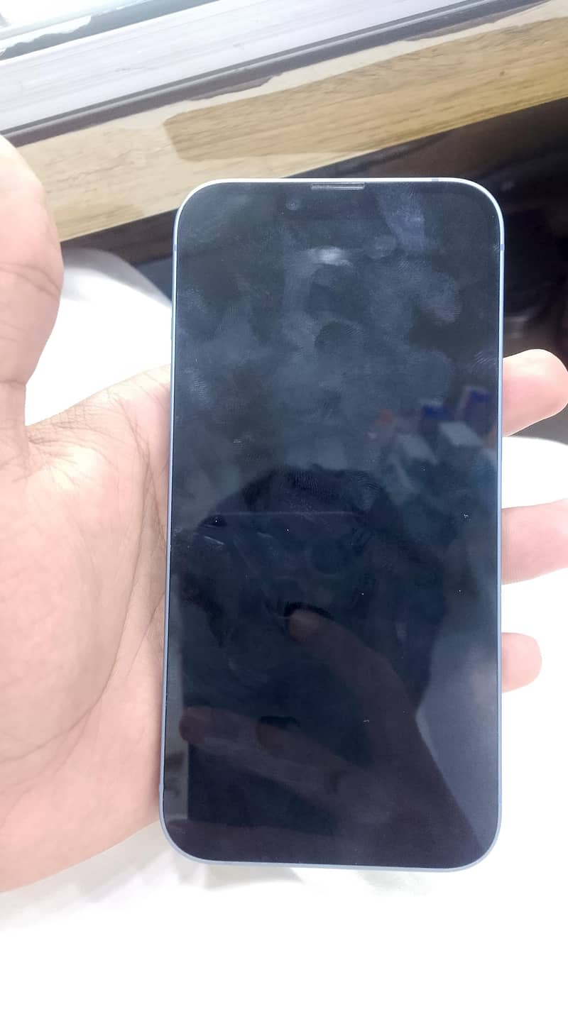 Apple iPhone 14 4
