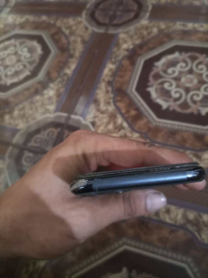 Apple iPhone 11 Pro 5
