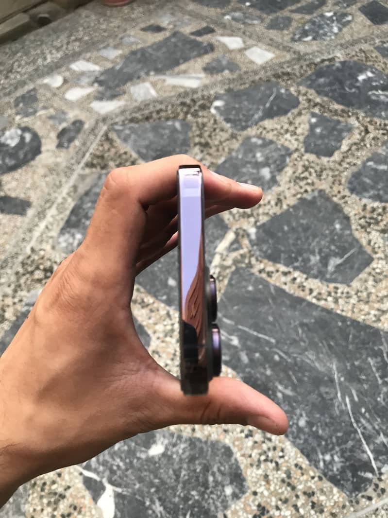 Apple iPhone 14 Pro Max 6