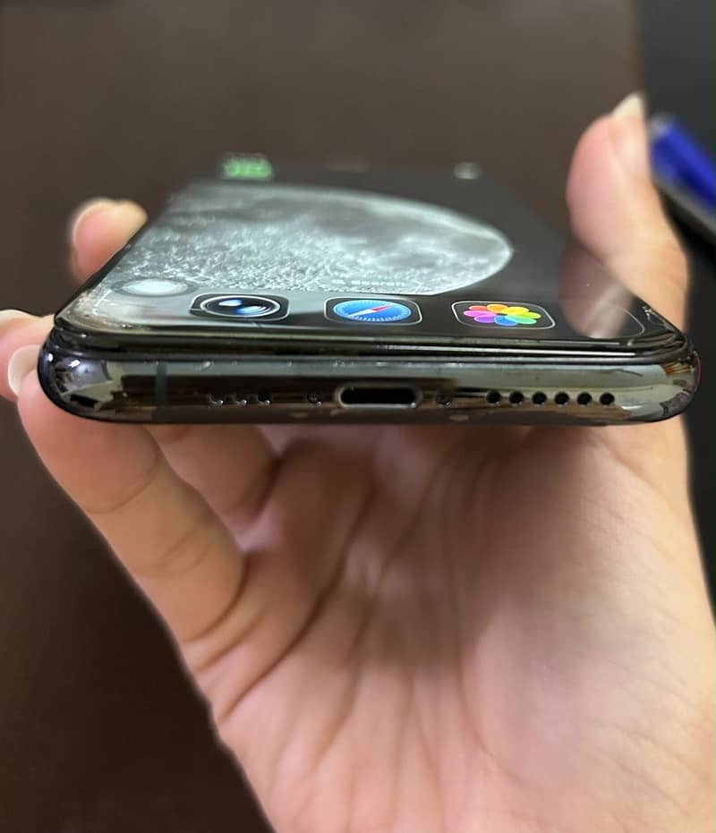 Apple iPhone 11 Pro 3
