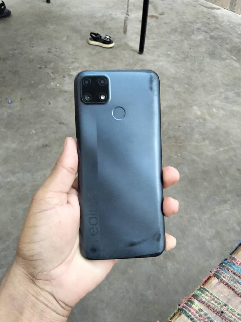 Realme C25 0