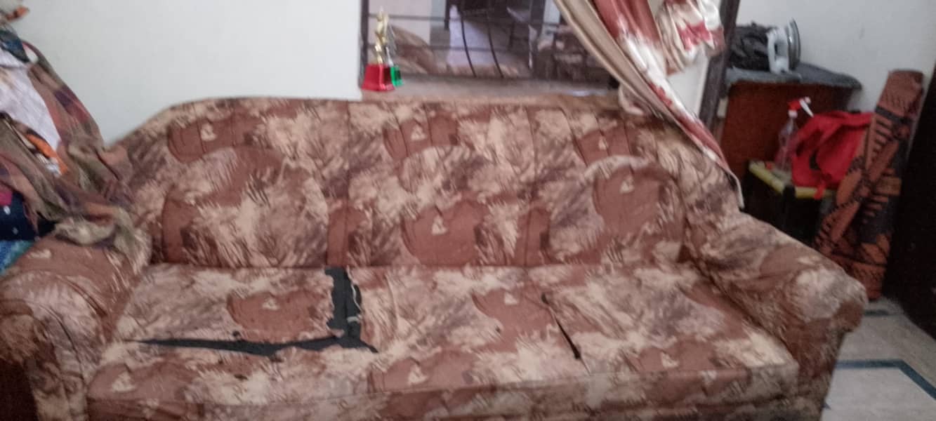 five seter sofa set 0