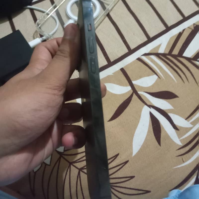 Apple iPhone 14 Pro Max 2