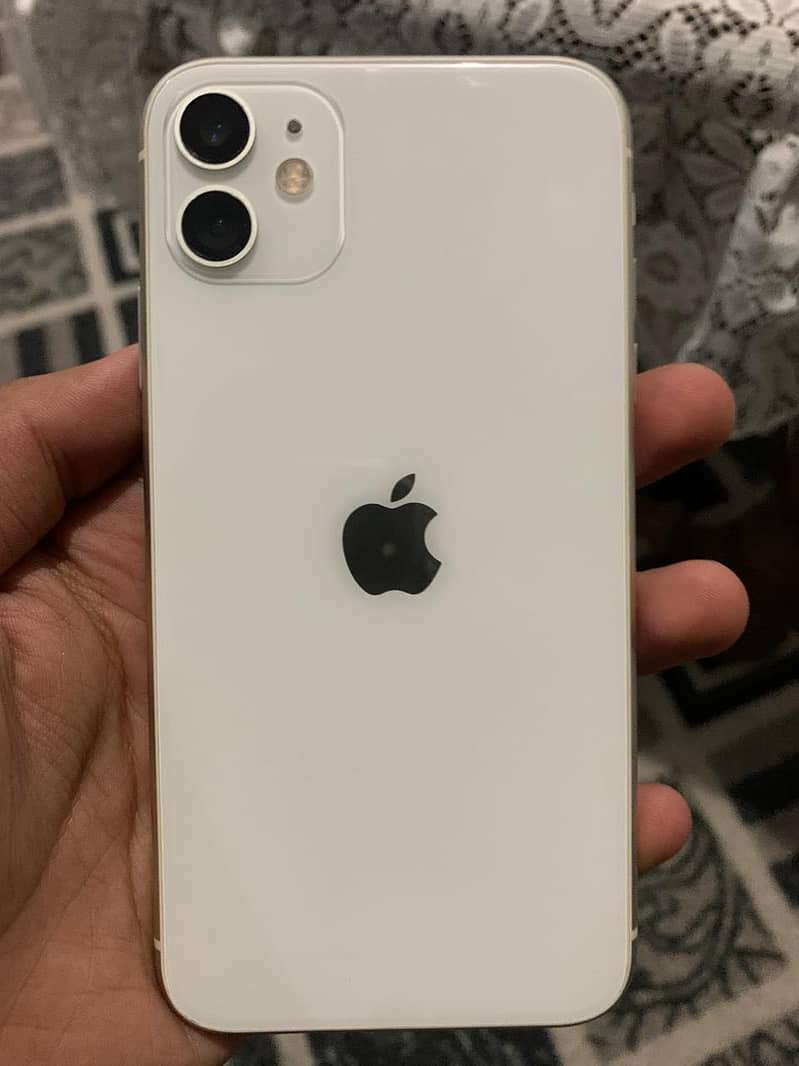 Apple iPhone 11 3