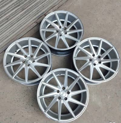 Vossen  CVT  17 inch 5 NUTS 100 PCD 7.5J