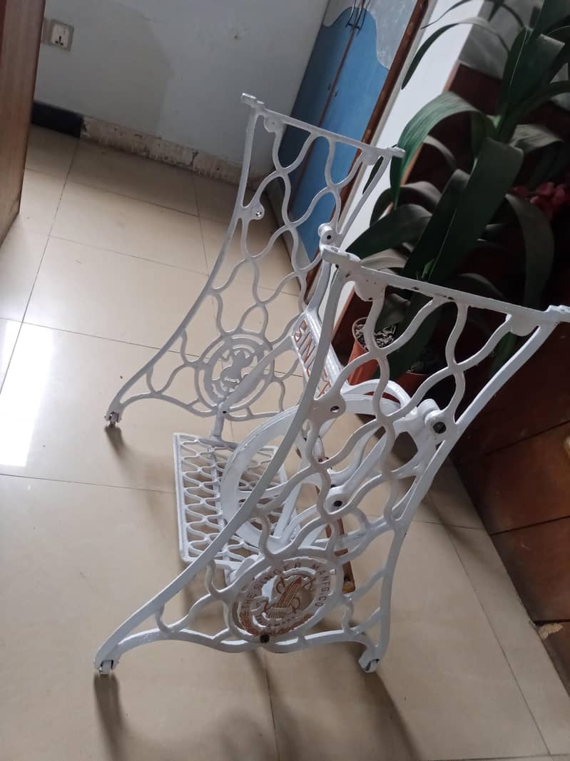 singer machine stand 4