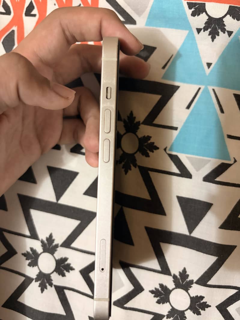 Apple iPhone 14 5