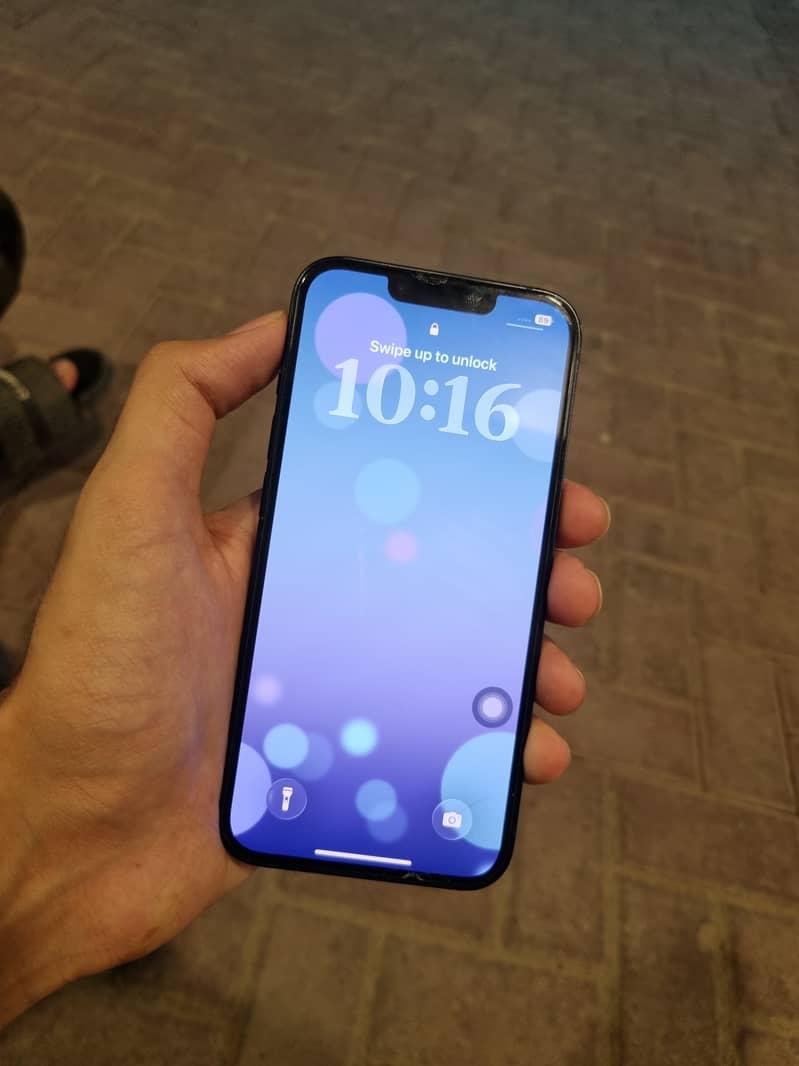 Apple iPhone 13 0
