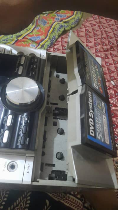 Panasonic SA-VK750 DVD Stereo System