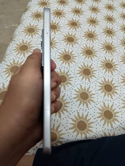 Itel City 100