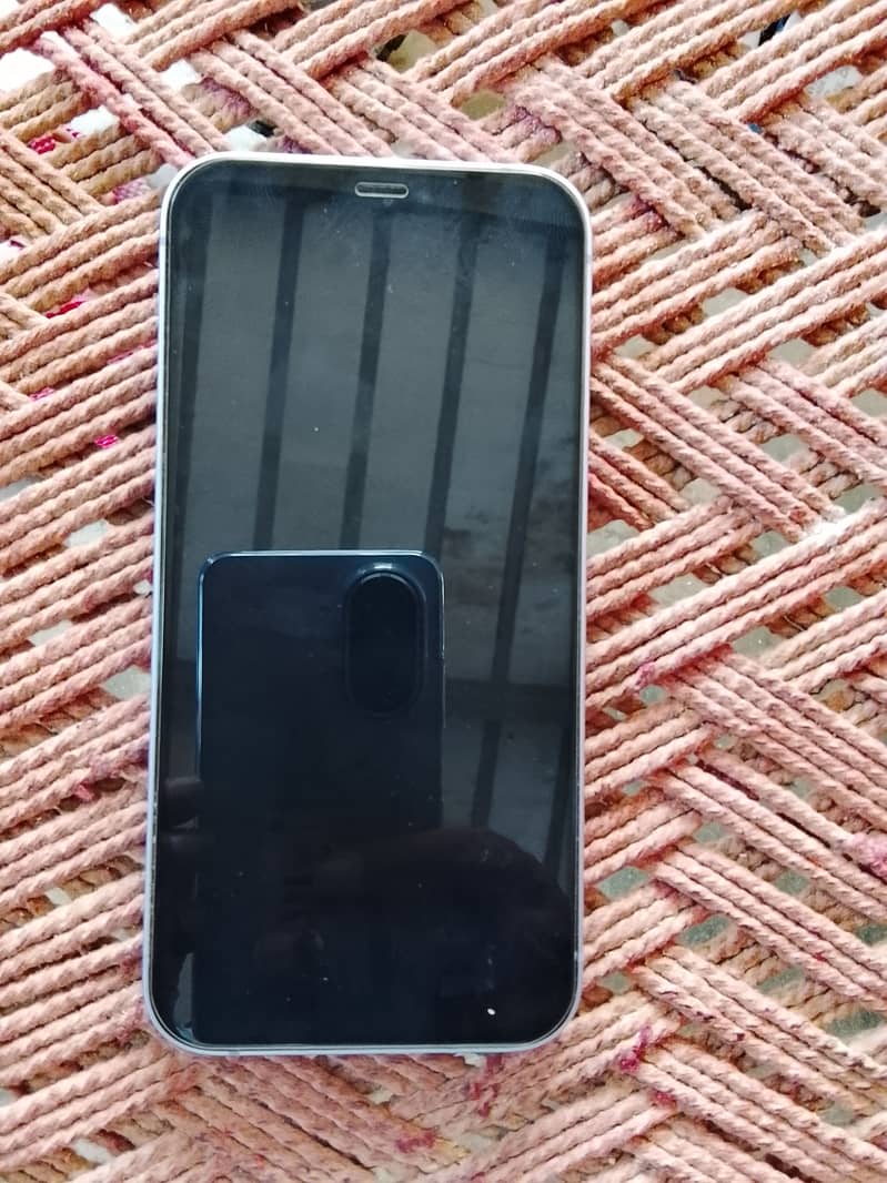 Apple iPhone 12 1