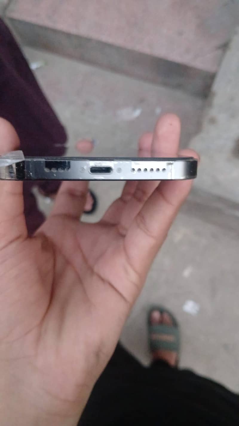 Iphone 12 pro max 5