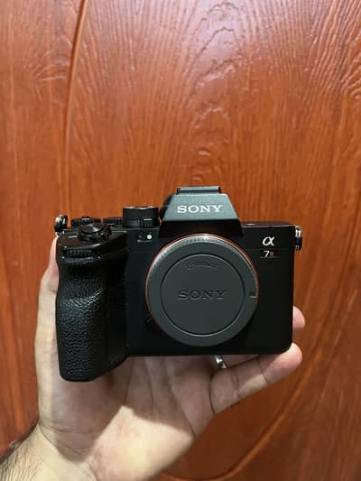 Sony a7Rv with box