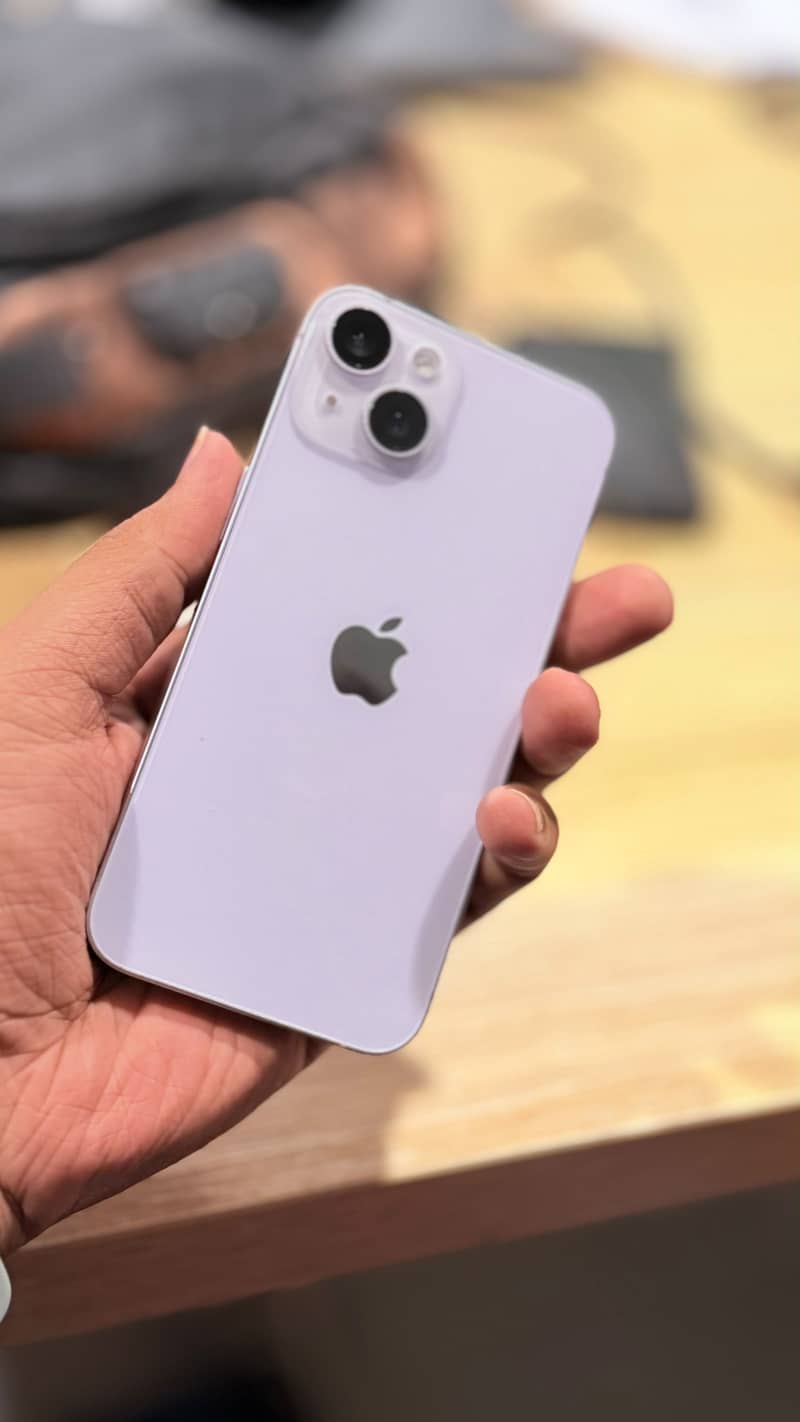 Apple iPhone 14 4