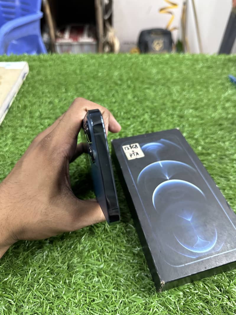 Apple iPhone 12 Pro Max 6