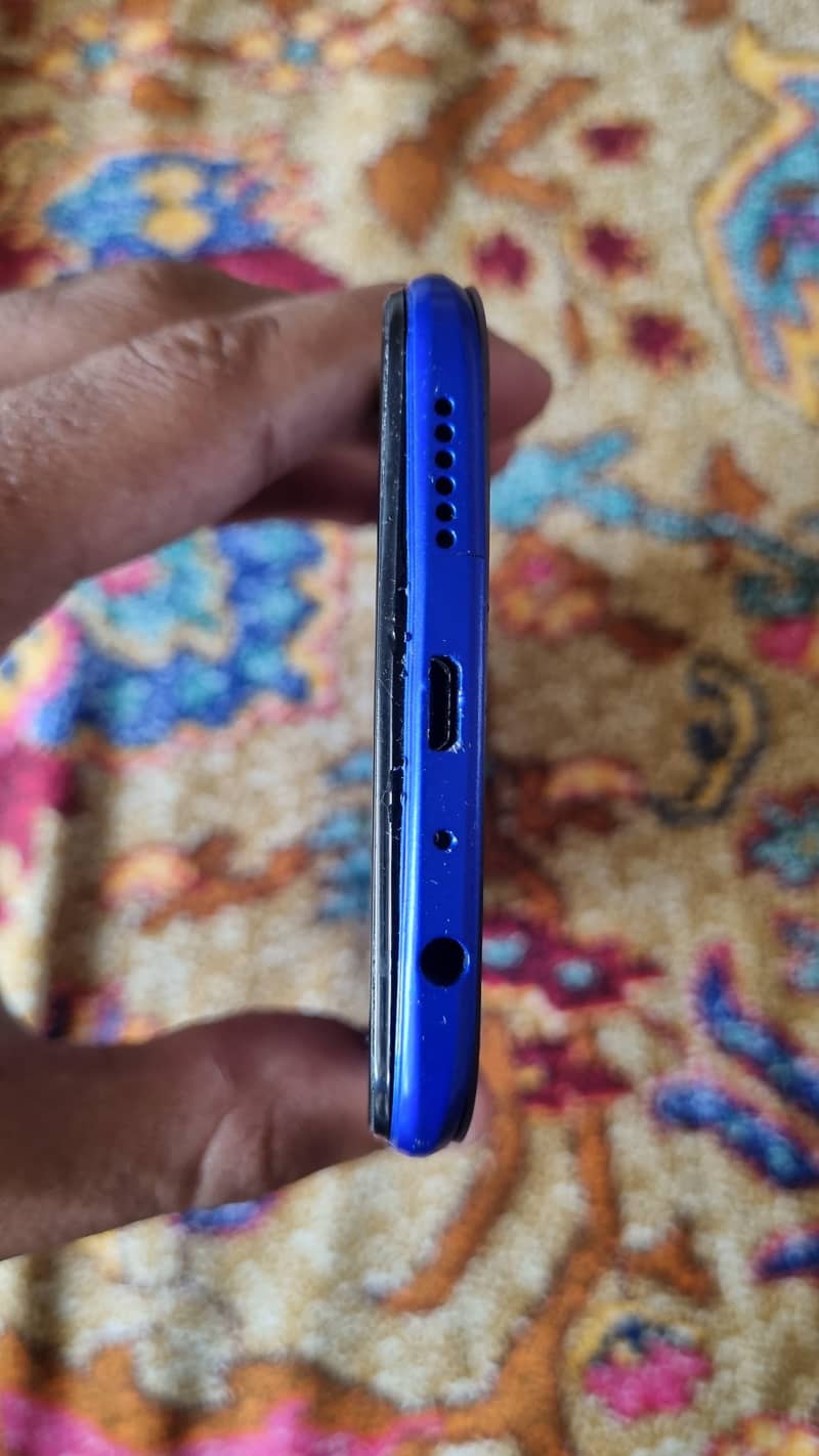 Realme 3 Pro 5