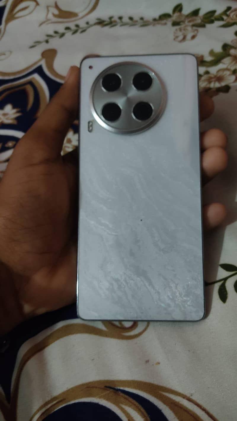 Tecno CAMON 30 3