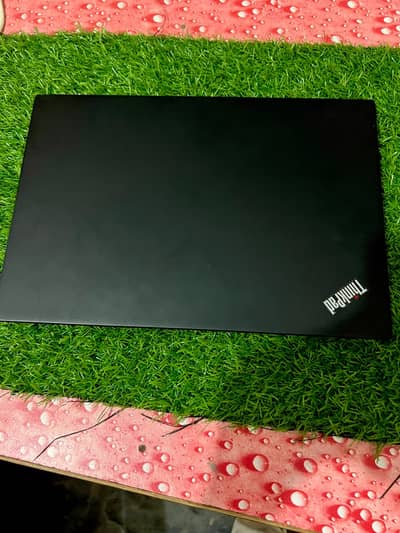 Lenovo Thinkpad core i7 8th Gen 16/256