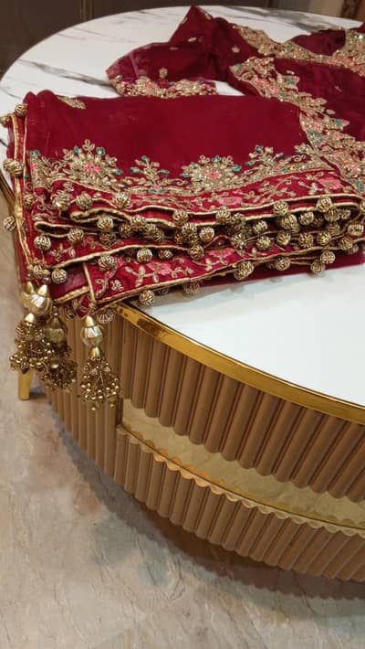indian bridal lehnga with kundan bridal jewelry