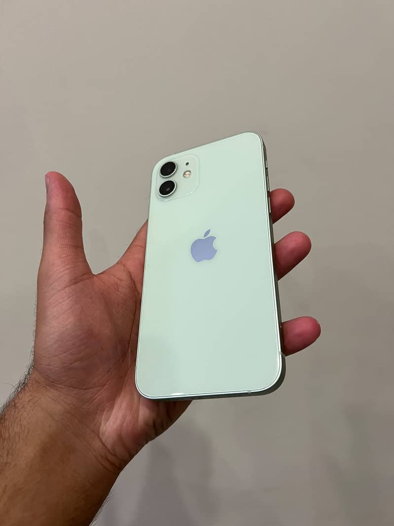Apple iPhone 12 8