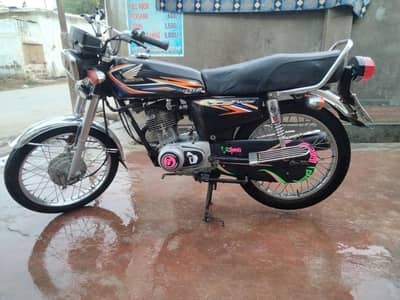 Honda cg 125 2018 ka Dec Karachi number