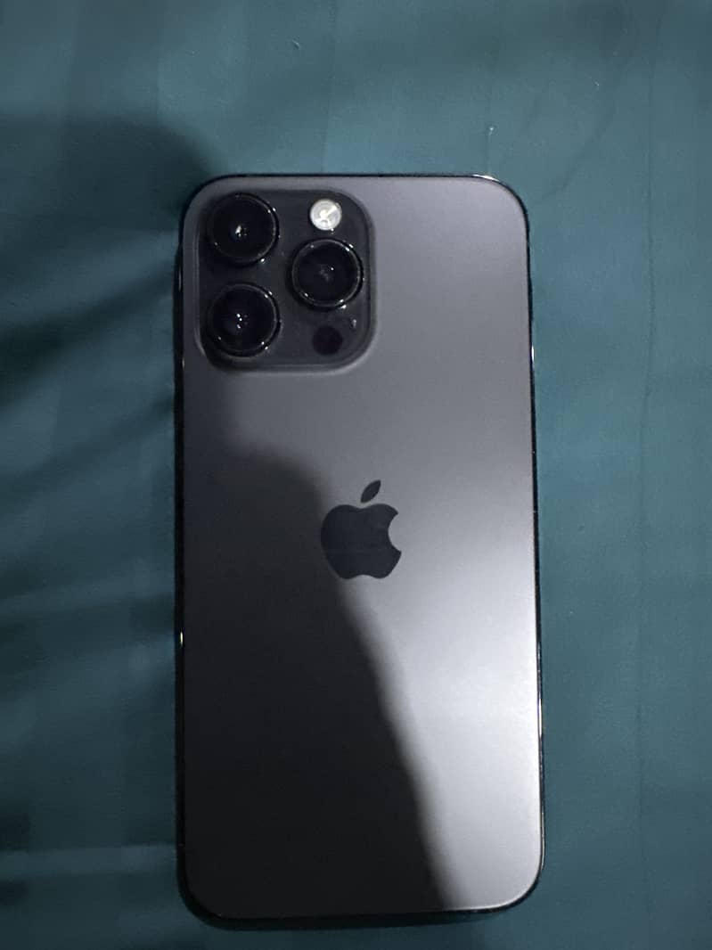 Apple iPhone 14 Pro Max 1