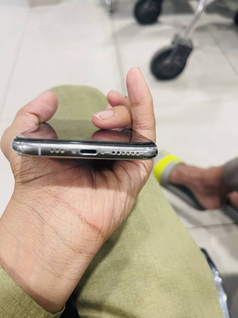 Apple iPhone XS 2