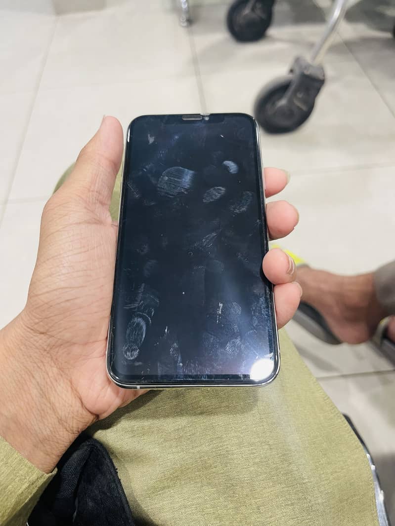 Apple iPhone XS 7