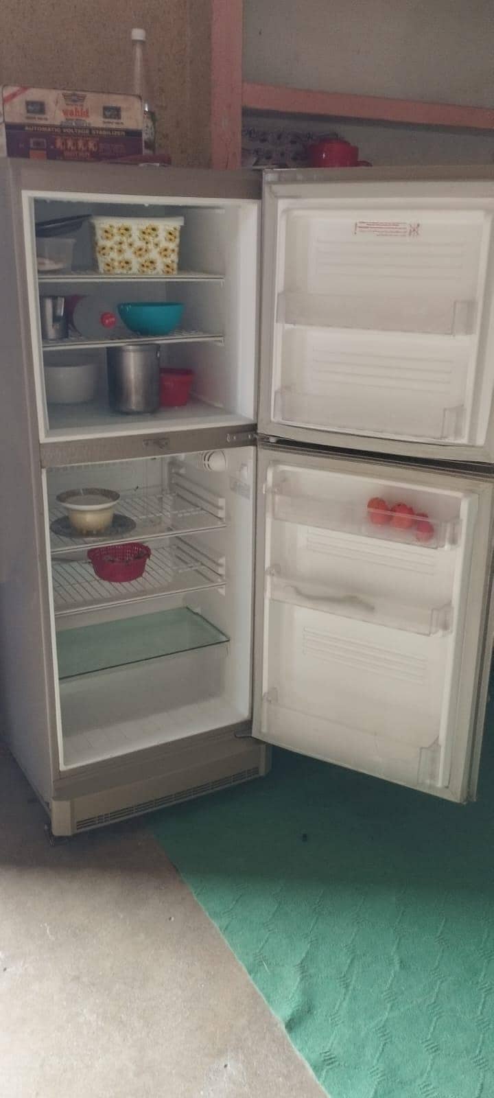 refrigerator 0