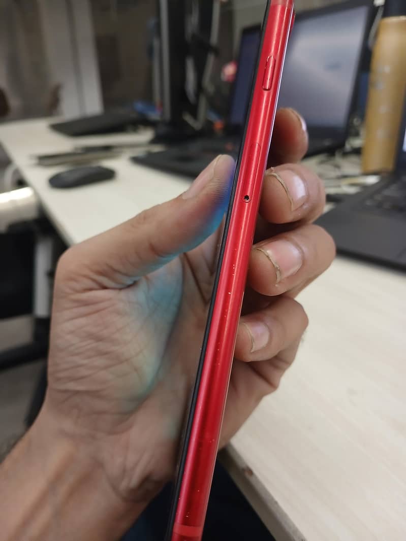 Apple iPhone 8 Plus 4
