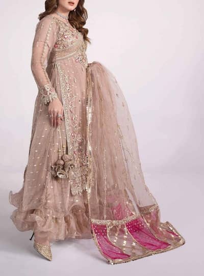 stylist dress