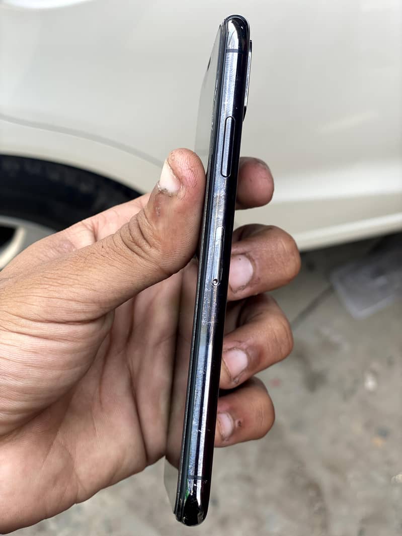 Apple iPhone X 2