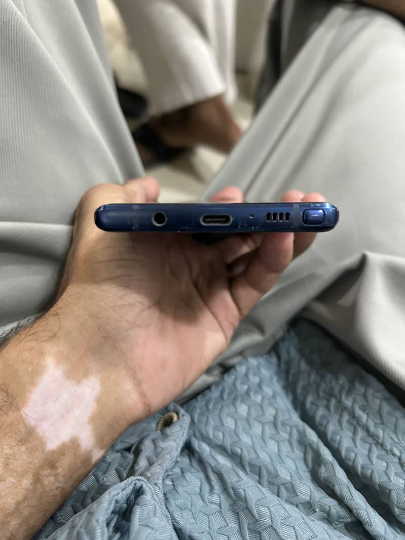 Samsung Mobile Note 9 1