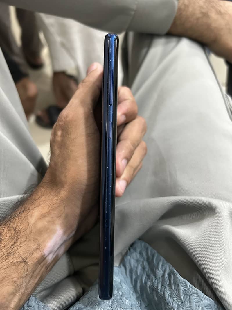 Samsung Mobile Note 9 3