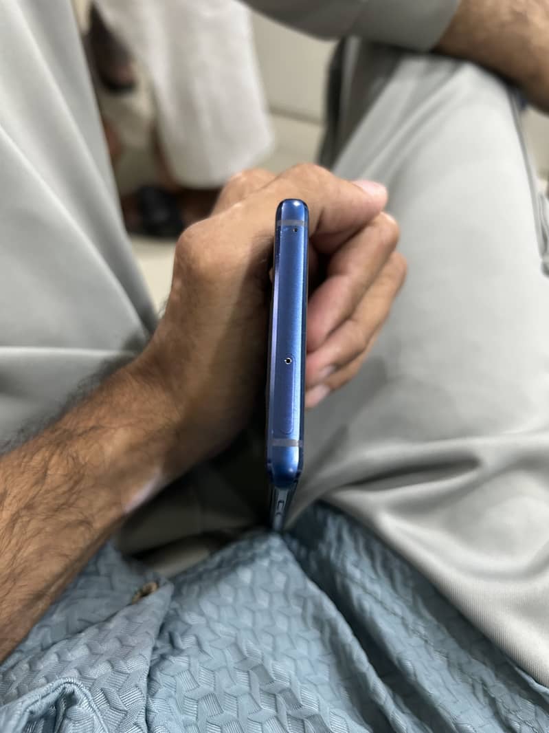 Samsung Mobile Note 9 4