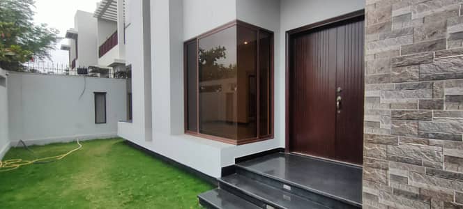 Stunning Like New Ground Portion is Available For Rent
