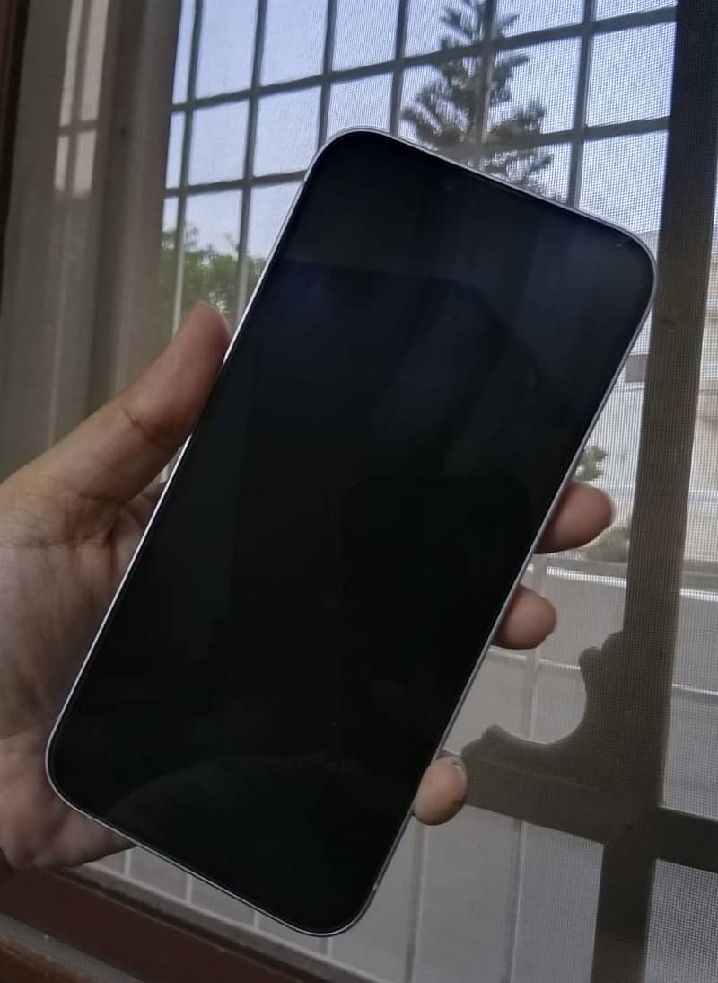 Apple iPhone 14 plus 3