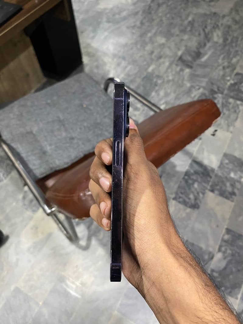 Apple iPhone 14 Pro 1