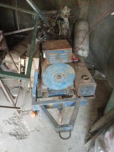 1 generator used 1000cc starting ac load allowed