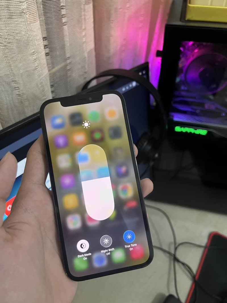 Apple iPhone 12 Pro 2