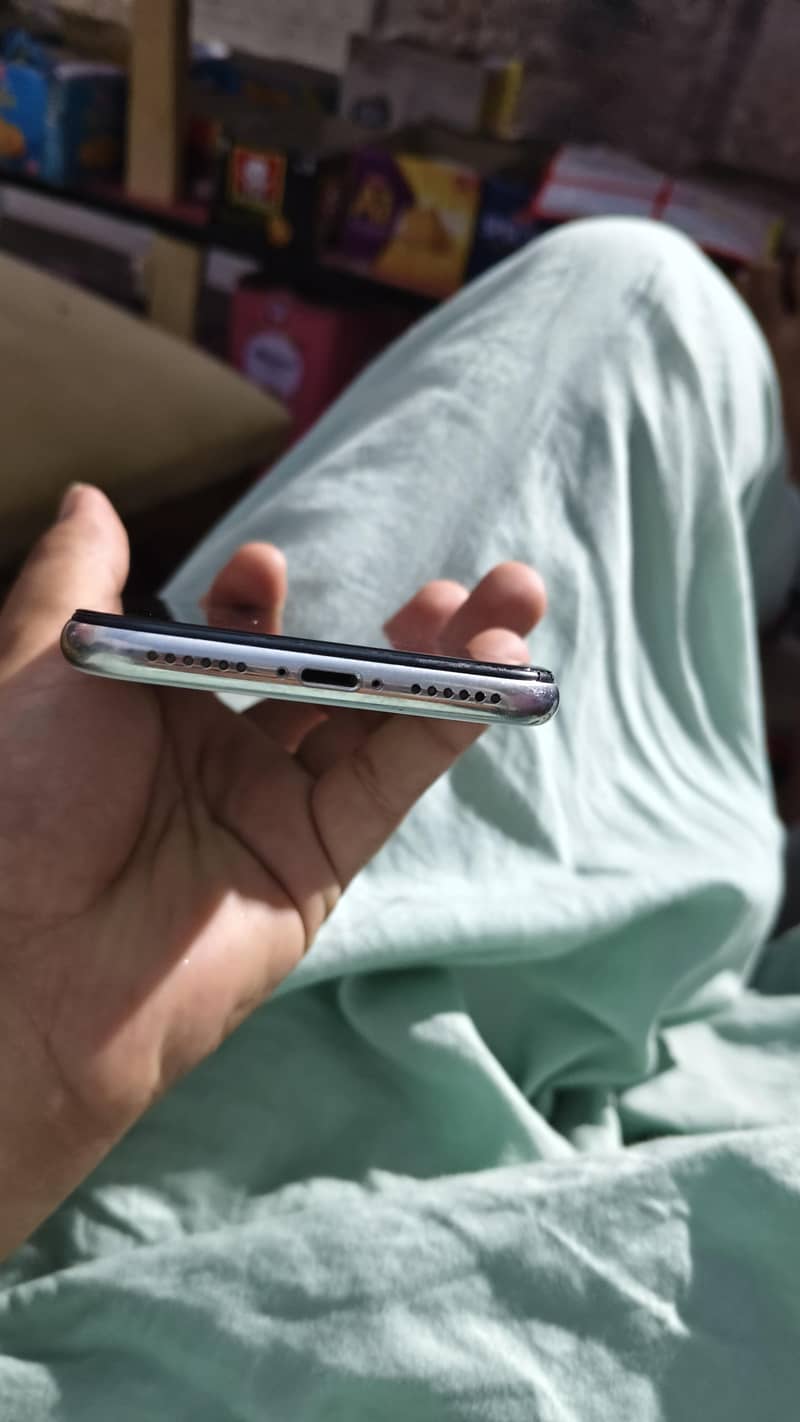Apple iPhone X 2