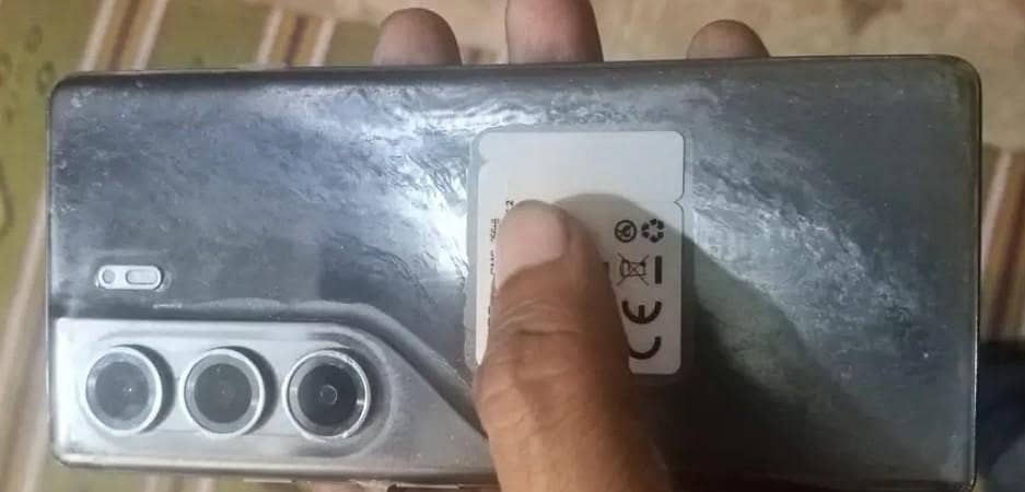 Tecno CAMON 40 Pro 0